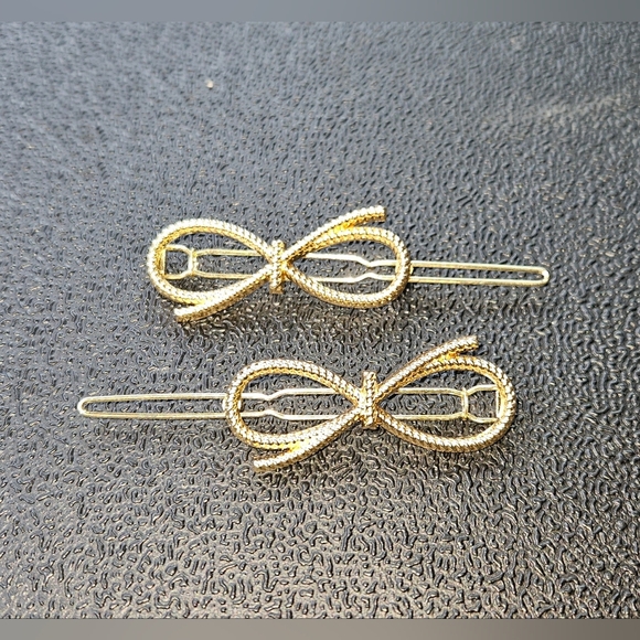 Pair of Gold-Toned Wire Bow Hair Clips BNIB - Picture 3 of 5